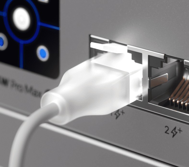1748883_UACC_Cable_Patch_EL_8M_W_image6 (1).jpg